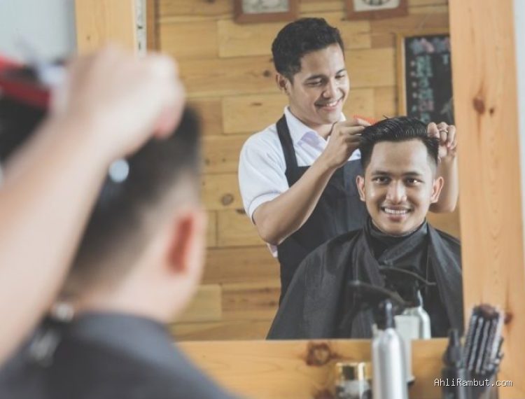 Photo by story.erhastore.co.id - Panduan Merawat Rambut Gondrong Pria agar Segar dan Bebas Lepek