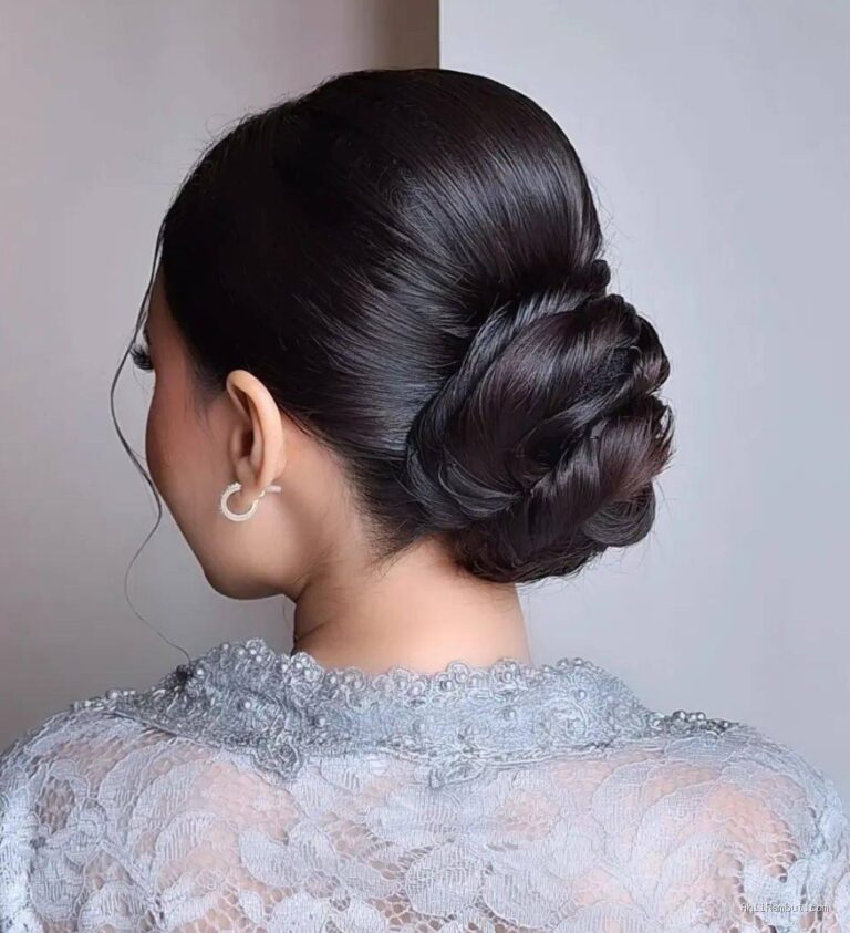 Photo by weddingku.com - Panduan Praktis Menata Sanggul Modern Sendiri untuk Kondangan