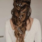 Photo by weddingmarket.com - 15 Inspirasi Gaya Rambut Updo Elegan untuk Pernikahan