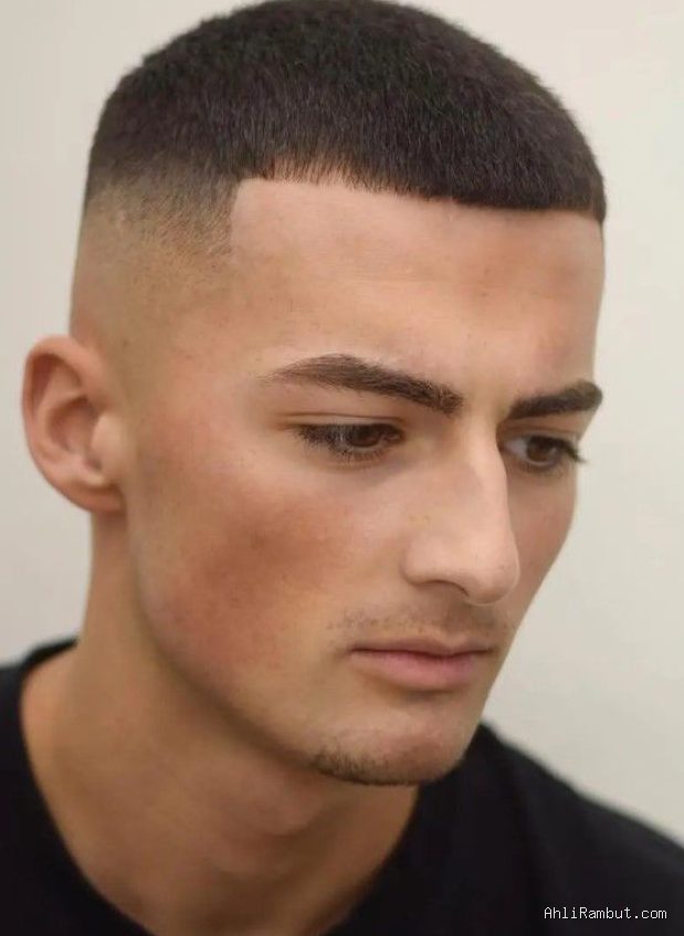 Photo by detik.com - Inspirasi Potongan Rambut Buzz Cut Pria yang Rapi dan Maskulin