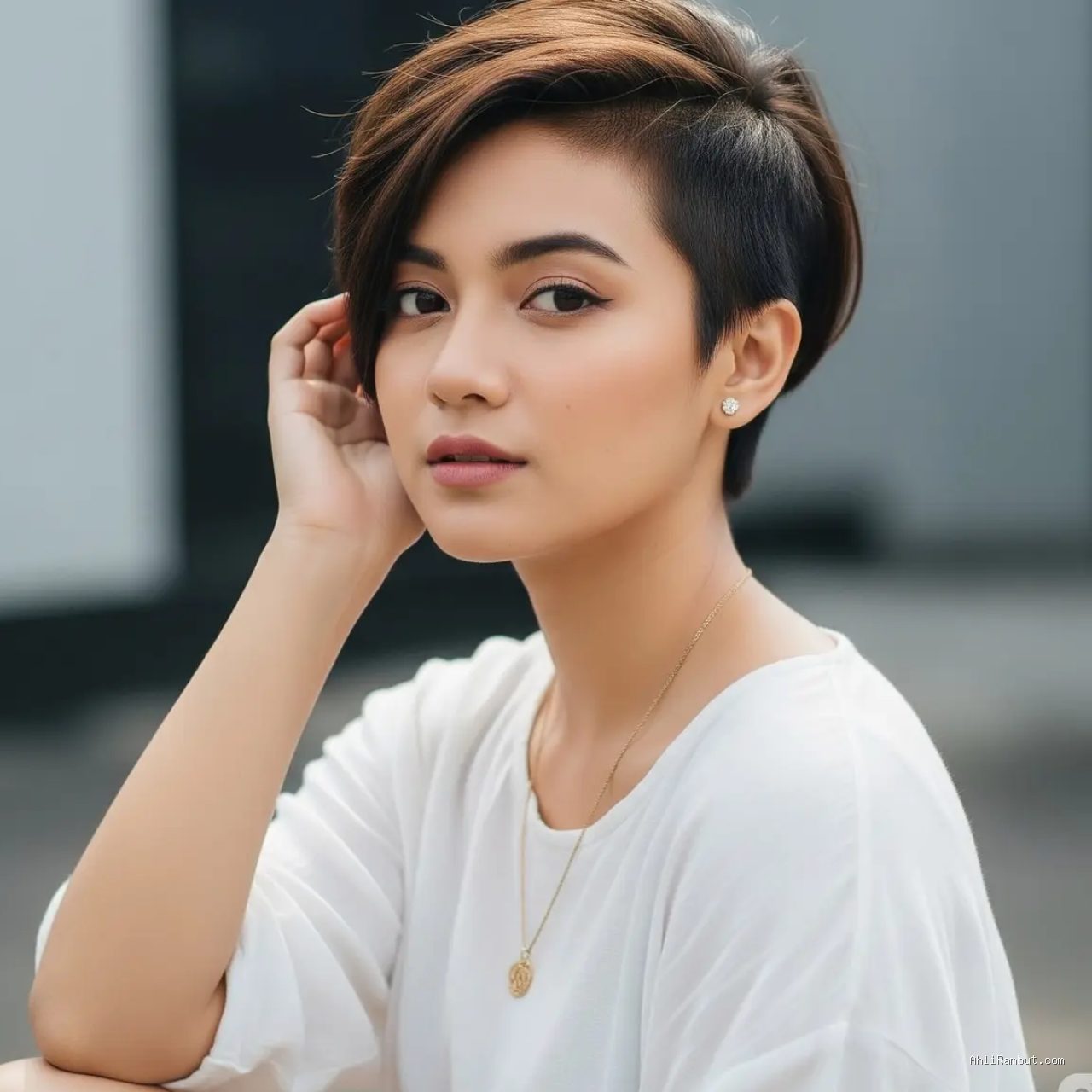 Photo by liputan6.com - Mengenal Bixie Cut: Tren Potongan Rambut Perpaduan Bob dan Pixie