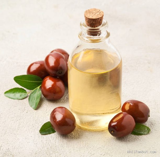 Trik Mengurangi Efek Kering Minoxidil Pakai Minyak Jojoba Alami